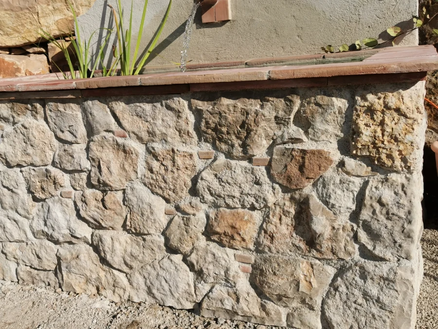 pierre parement parement pierre naturelle façade mur pierre extérieur mur intérieur Mineral Stones Alpes-Maritimes 06330 Nice Cannes Antibes Juan-les-Pins 06330 Livraison France Suisse