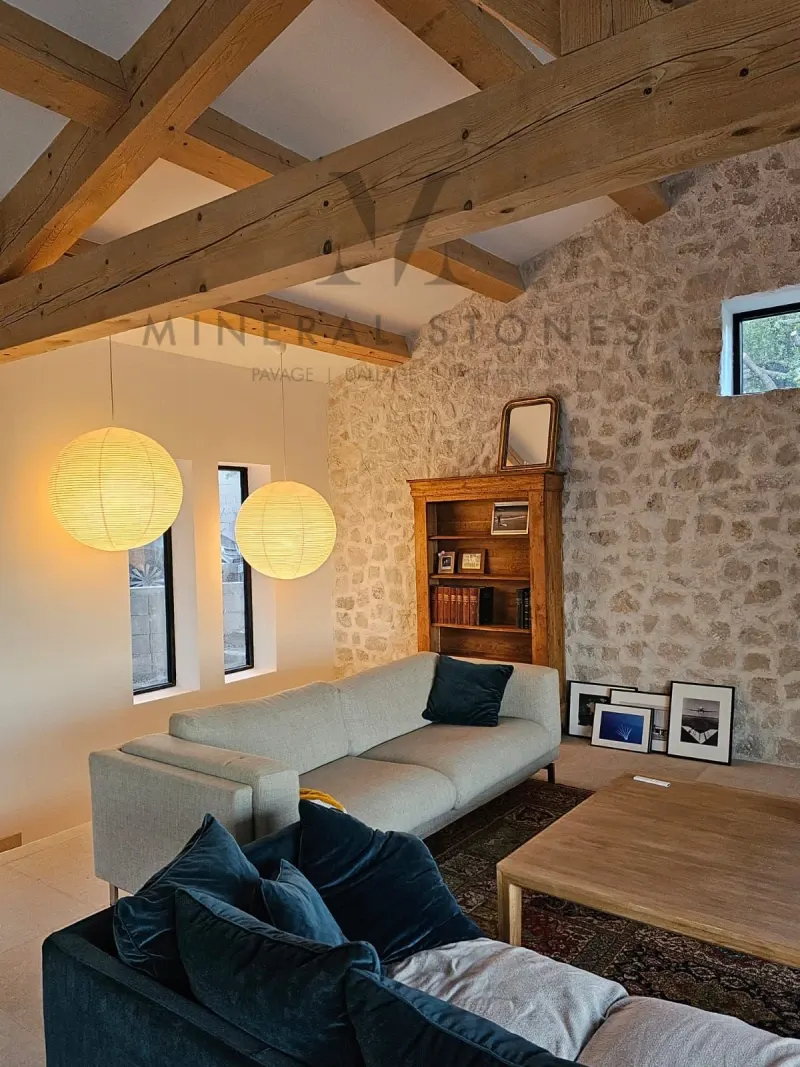 Pierre pour parement Palerma Pose joint Catalogue Maison Home French riviera Mur en pierre Façade pierre Design Architectural Photography magazine tendances 2024 idées Saint-Jeannet Nice Cannes Antibes Golfe-Juan Monaco 06 83 Var Saint-Tropez