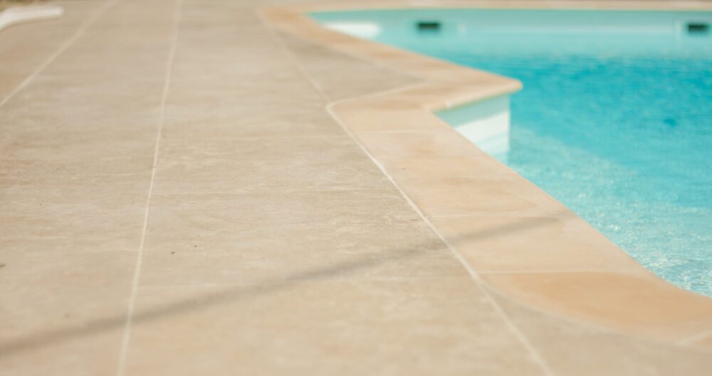 image dallage SIANA beige brossée 90x50 Mineral Stones Magasin Vente en ligne Alpes-Maritimes