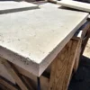Dessus de mur Chapeau de mur Travertin appui de fenêtre seuil de porte margelle de piscine en pierre 100x33x3cm Mineral Stones Magasin pierre naturelle Alpes-Maritimes Cannes Cagnes-sur-Mer Vallauris Monaco Livraison en France et en Suisse pierre Travertin