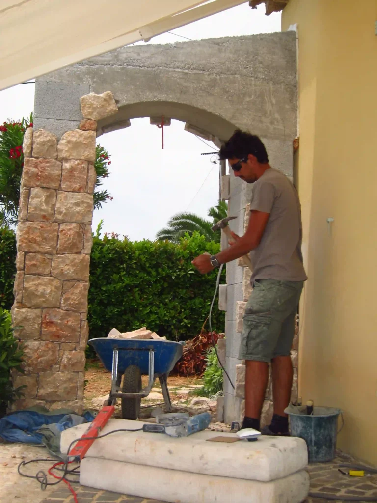 image Benoît Marignac Mineral Stones Tailleurs de pierres entreprise spécialistes poseurs de parements muraux mural dans les Alpes-Maritimes Nice Cannes Cagnes-sur-Mer 06600 Monaco