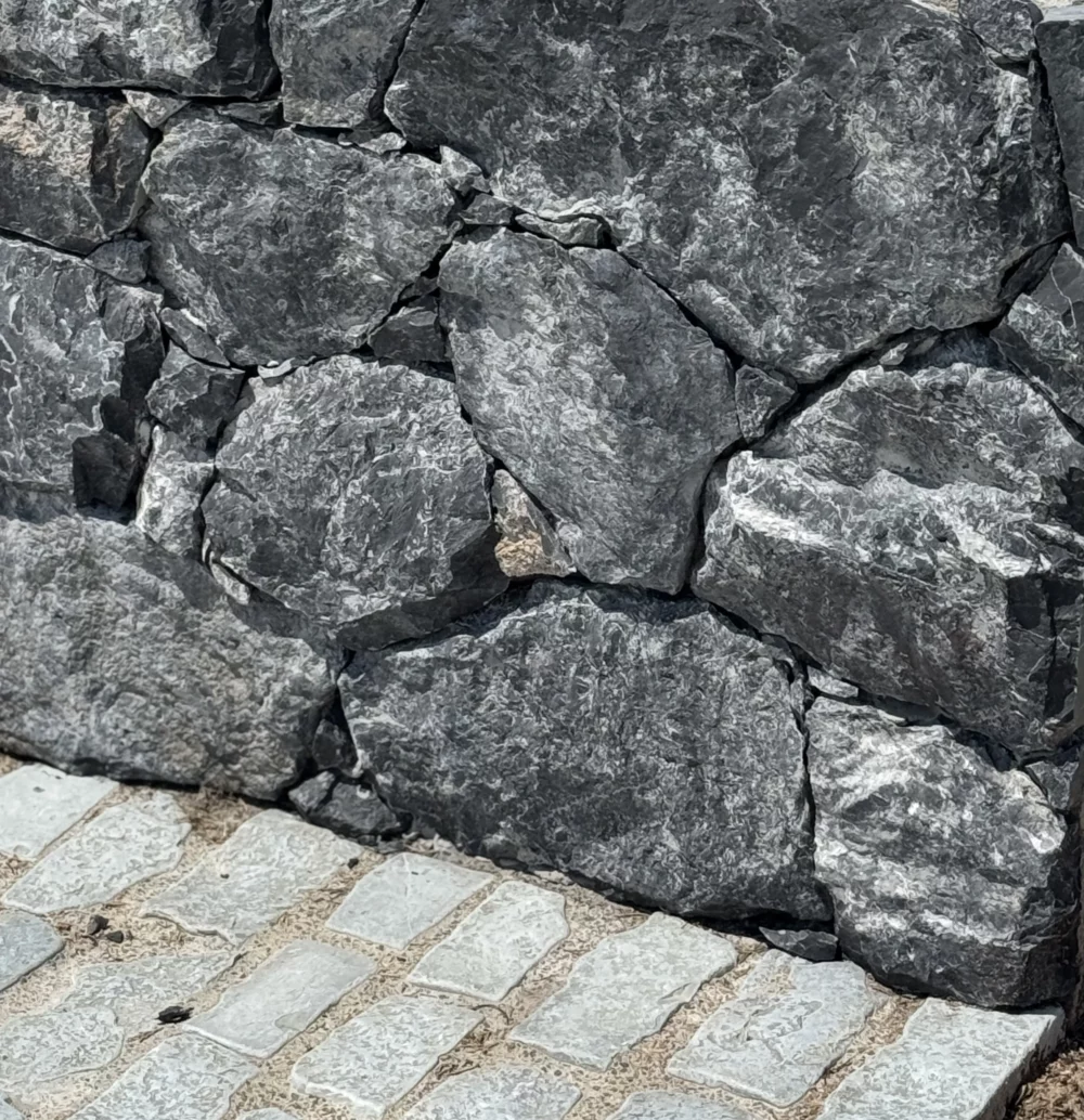pierre de parement black www.mineralstones.fr Nice Cannes Antibes Cagnes-sur-Mer