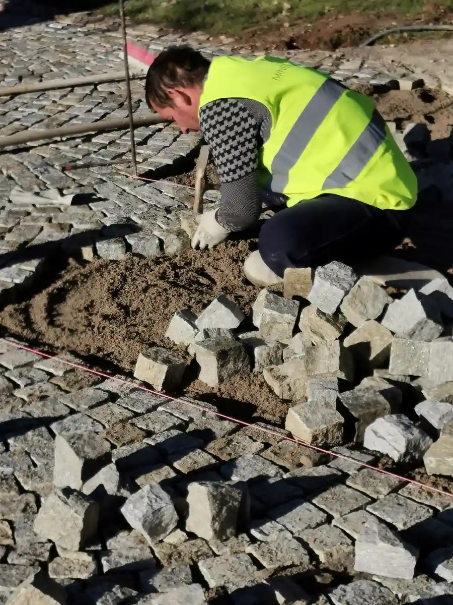 pose de pavé Mineral Stones Pavé en pierre www.mineralstones.fr Nice Cannes Cagnes-sur-Mer