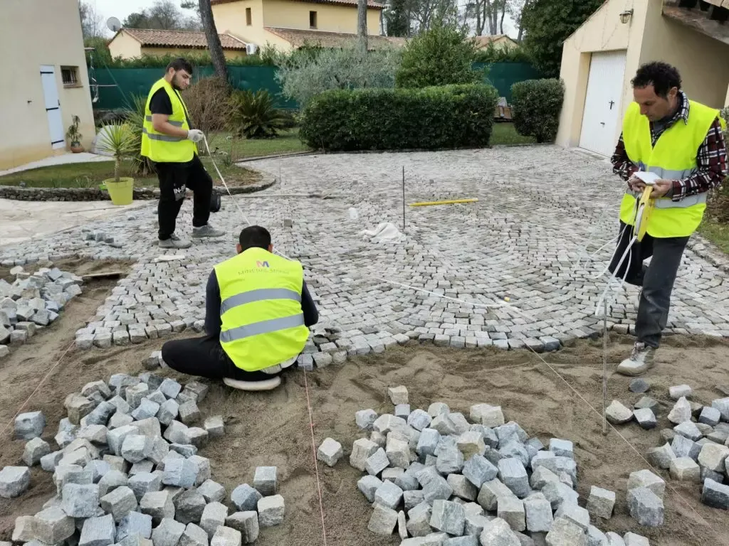 pose de pavé en pierre Alpes-Maritimes 06 Nice Cagnes-sur-Mer Cannes www.mineralstones.fr