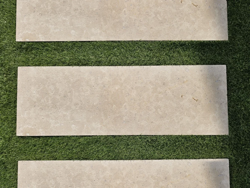 Pas Japonais en pierre Siana beige 100 x 33 x 3 brossée Livraison en France sous 72 heures Alpes-Maritimes