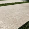 Pas Japonais en pierre Siana beige 100 x 33 x 3 brossée www.mineralstones.fr Nice Cannes Antibes Cagnes-sur-Mer