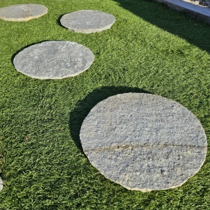 qu'est-ce qu'un pas japonais en luserne www.mineralstones.fr livraison sur Nice Cannes Antibes Cagnes-sur-Mer