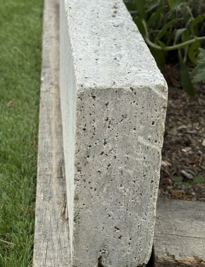 bordure en pierre naturelle Cannes Antibes Nice Alpes-Maritimes