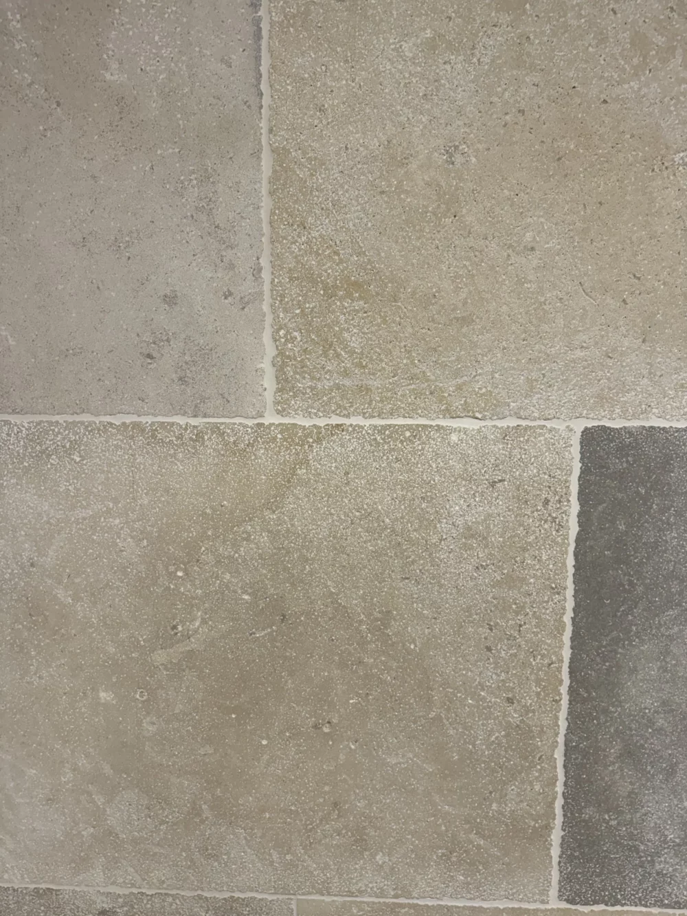 Dallage en pierre Patinée 30-40-50cmxLLx2cm – Image 2