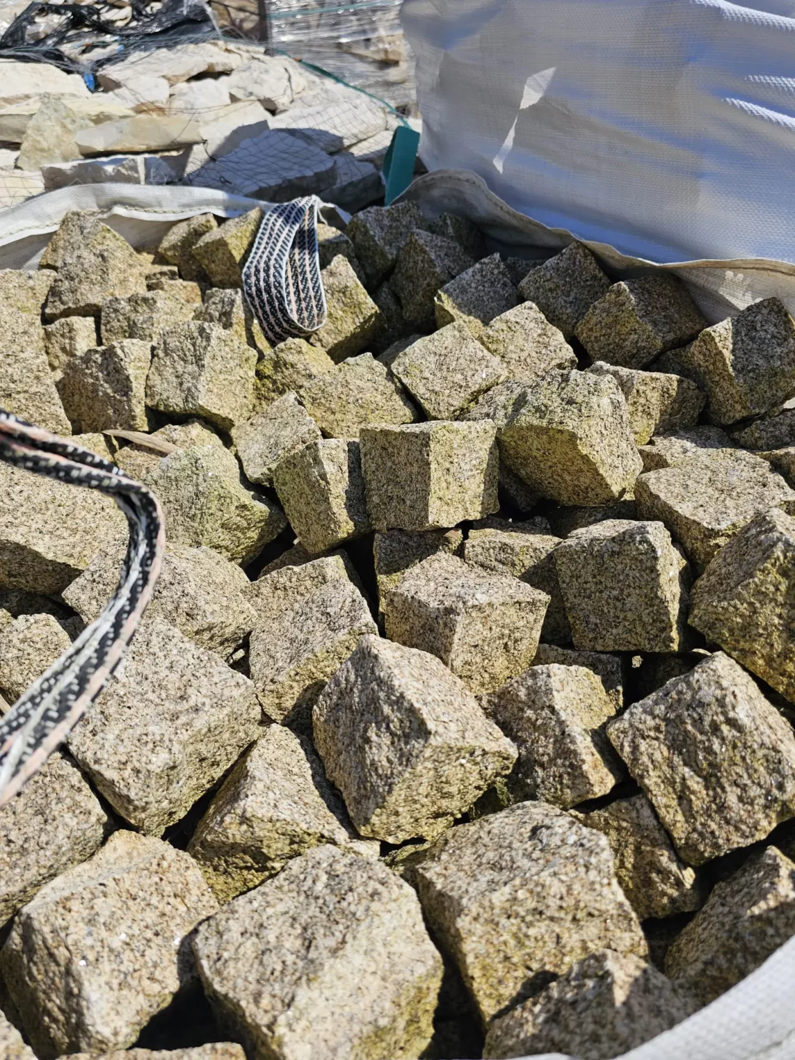 destockage pavé granit beige meilleur prix Alpes-Maritimes 06 Nice Cannes Antibes Biot Vallauris Vence