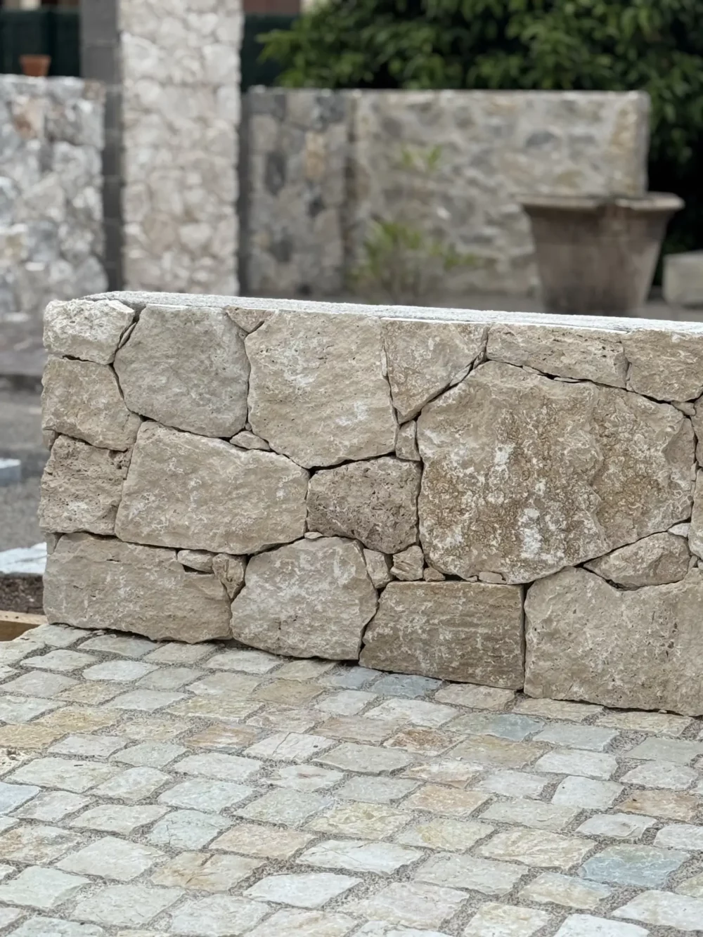 pierre de parement rustic www.mineralstones.fr Nice Cannes Antibes Cagnes-sur-Mer