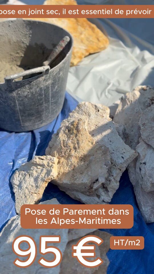 Instagram post from mineral.stones.fr. This post is in position 0.